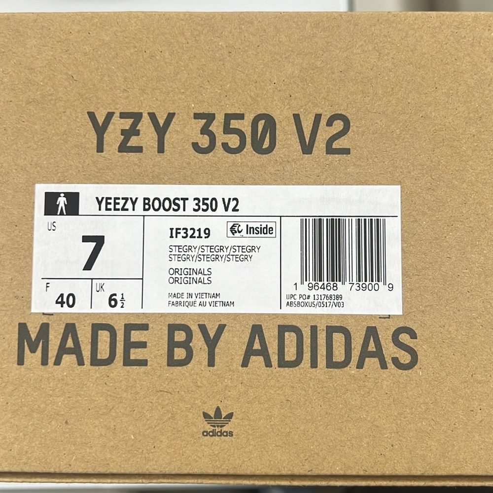 Yeezy boost 350 V2 Steel Grey